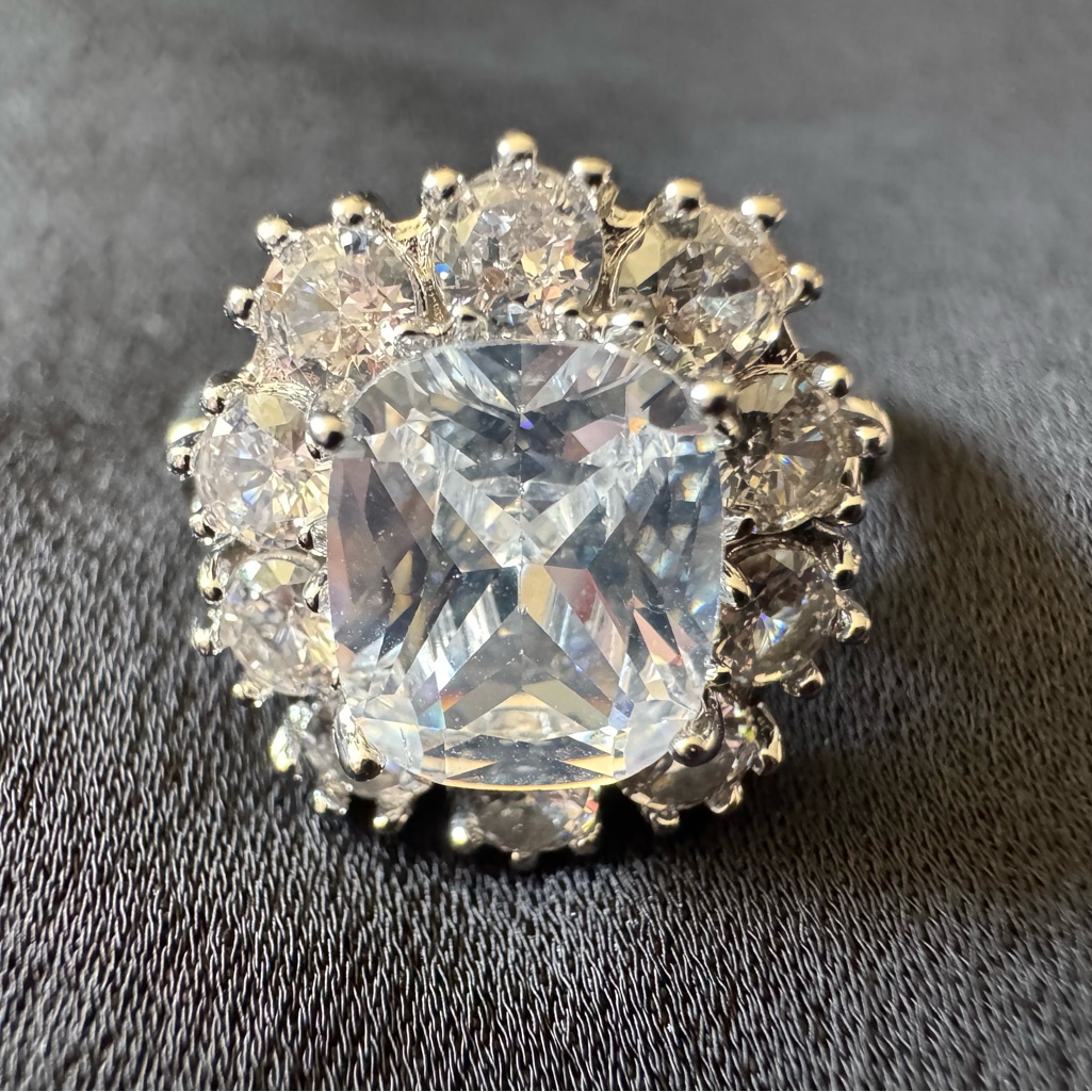 Elegant Silver Moissanite Ring 54$